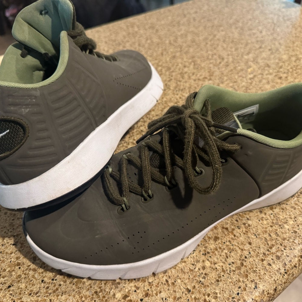 Men's Nike LunarLon Green Sneakers